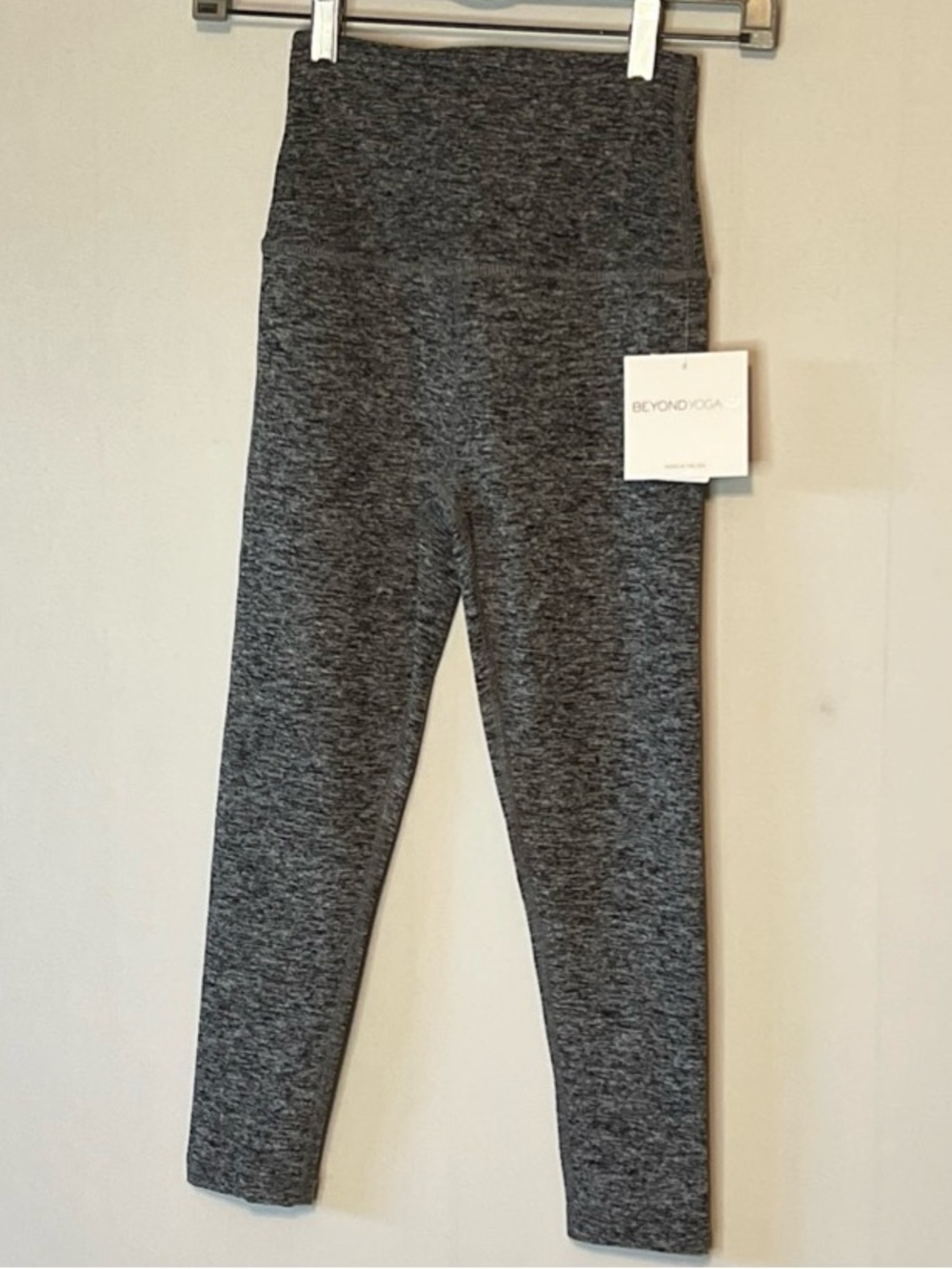 New W/T Beyond Yoga Leggings Womens Size XS High Rise Made in USA.